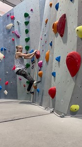 2.8K views · 35 reactions | So gehts!  Hättest du gerne mehr solcher Boulder?  Schwierigkeit: 6c Routensetzer: @aron_ramsl . . . #bouldern #climbing #kletterhalle #klettern #routesetting #boulderbar #boulderbarlinz #boulderbarsalzburg #beta | Boulderbar Salzburg | Facebook
