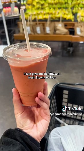 Have you been here yet? 🌽🍓🍋🥦 📍Turnip Truck, Nashville TN #hannaheatsnashville #nashvillefood #TurnipTruck #nashvilletn #foodie #nashvillestores #healthyfood #nashvilleplacestovisit #supportsmallbusiness #localbusiness #CapCut #nashvilletennessee #nashvillehiddengems @theturniptruck