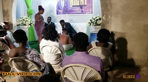 HOLY BATH // A Ghanaian Pastor bathed his church members inside a basin to make them holy and pure for the new year. The bizarre incident was live streamed for people to see. The crossover ritual was performed for his female church members. | Havok Live