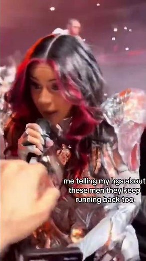Cardi B goes into the crowd as she performs ‘Outside’ in Indianapolis yesterday #cardib
