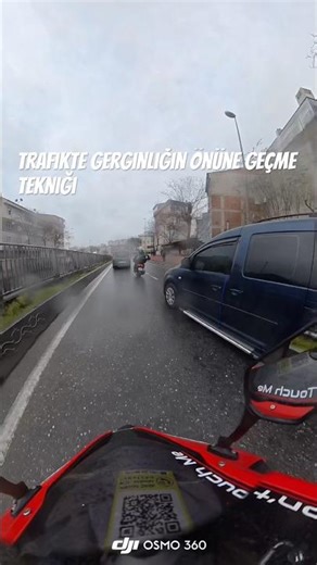 Son zamanlarda trafikteki hepimiz çok gerginiz Malesef #motor #voge525rr #trafik