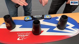 Sport Stacking ist eine Sportart bei der die Sportler Becher in bestimmten Formationen stapeln und wieder abbauen. Wie das genau funktioniert hat sich R.SH - Moderator Fabian Pede mal zeigen lassen - von niemand geringerem als Felix Zarbock. Der ist 5-maliger Europameister und 5-maliger Weltmeister. Außerdem hält er in einer Disziplin den Weltrekord. 💪🏼 Wie sich Fabian schlägt seht ihr im Video! 🤩 | R.SH