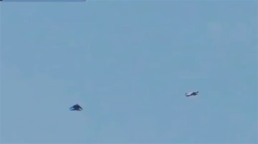 伊朗F-14和F-4之间的狗斗训练