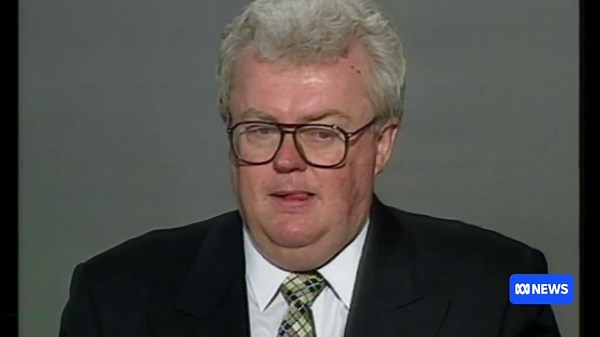 Former Labor minister Graham Richardson dead at 76