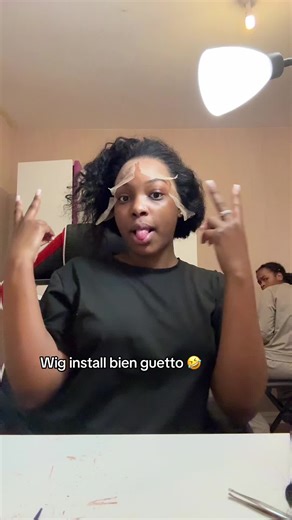 Wig Install: Un Échec Comique et Authentique