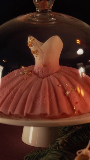 For the festive season, Repetto and @icparislegrand partnered to create an enchanted interlude in the heart of Paris. At Café de la Paix, the pastry creation “L’Adage à la Rose” stands as the highlight of this collaboration, a magical Christmas cake inspired by The Sleeping Beauty. #Repetto #intercontinentalparislegrand | Repetto