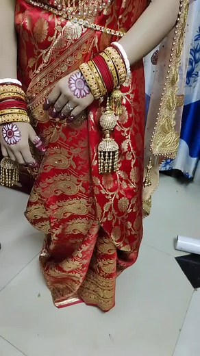 Stunning Indian Bridal Attire Showcase: Saree & Jewelry