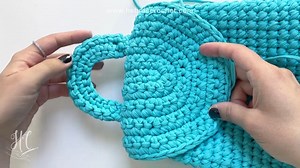 6.3K views · 171 reactions | TE ENCANTARÁ Como Tejer una MOCHILA con TRAPILLO (Crochet Backpack) | Tutorial Hebras Crochet | Hebras Crochet | Facebook