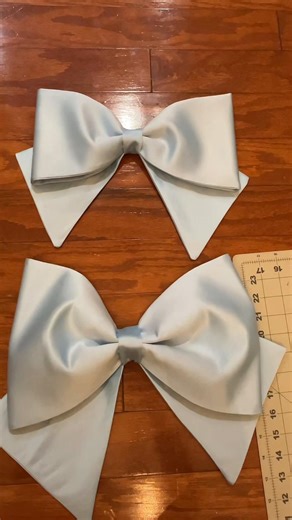 Sailor Mercury’s bows are done. Just a small video highlighting just a snippet of bow making. It was a lot of pressing, interfacing, and hand stitching in the end (not much) but I’m really proud of these bows. ———————- There’s talks of the algo changin’ on this app. Idk what it means in its entirety, but if you wanna see more of me I’ve got an Instagram. —————————- Bow Pattern: @cosmiccoterie _______________________ #mercurywipz #sailormercurycosplay #bowmaking #sewing