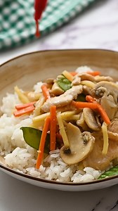 Recipe: https://amindfullmom.com/moo-goo-gai-pan/ Copycat Moo Goo Gai Pan AKA Chicken & Mushroom Stir-Fry😍 | A Mind "Full" Mom