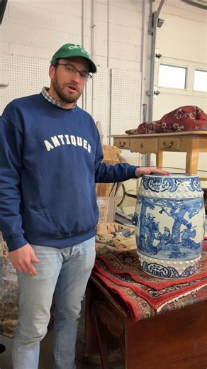 This Chinese blue and white porcelain garden seat is available in our latest Discovery Auction and would make an excellent addition to your interior or exterior space. Head over to our website or mobile app now to bid! | Briggs Auction, Inc.