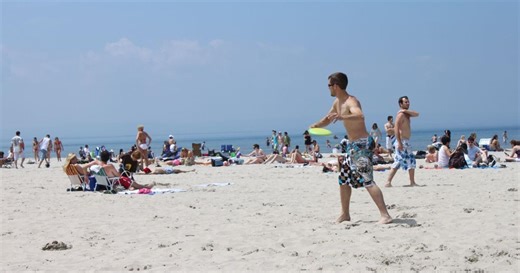 Wasaga’s beaches best in Canada for swimming, says travel guide publisher Lonely Planet