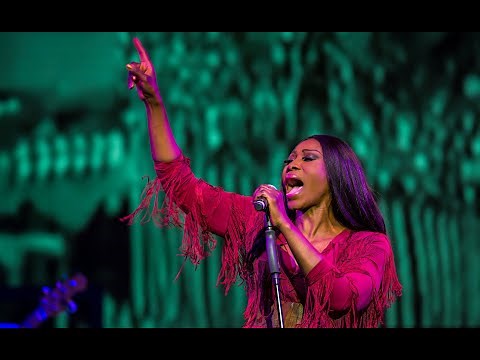 "Simply The Best" starring Coco Fletcher | Dokumentation + Konzert