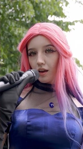 ✨BEAUTIFUL Alien Stage Mizi Cosplay✨ Filmed at MCM London