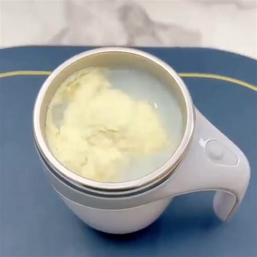 😍The automatic mixing cup is the best and easiest way to mix hot or cold drinks! ☕ ✅Saves time and is easy to clean ✅Safe material ✅Battery powered safely to use ✅Easy to use ✅Wide usage 🛒 | Blaciokamith