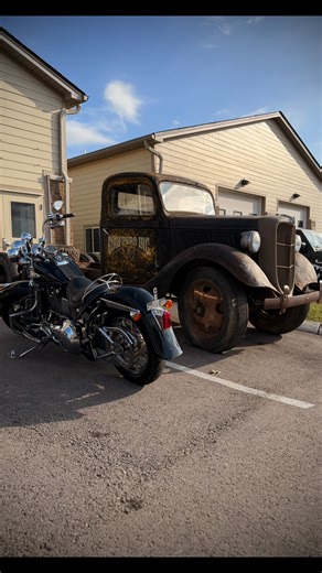 Wake up to a thirty year-old Harley-Davidson Springer Softail trying to look like a 90 year-old Knuck in front of a 90 year old Flathead V-8 Ford truck…and sounding good while it tries. Doors lettered by @browderledbetter . #ford #flathead #v8 #truck #trucks #1930s #vintage #harley #harleydavidson #softail #billylane #usa #choppersinc #nashville #tennessee #america #american #style #morning #sunrise #americanstyle | Billy Lane of Choppers Inc.