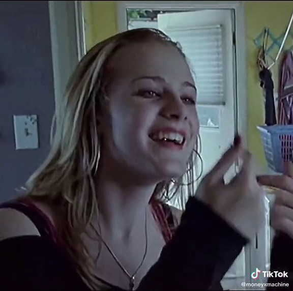 Thirteen 2003 Movie Review