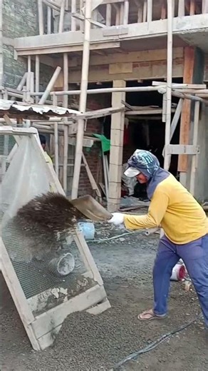 separation of gravel and sand by sieving... for plaster mix.