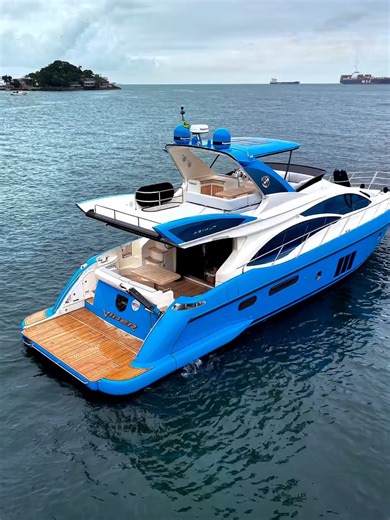 Azimut 58 Miami Blue: Conforto e Sofisticação Náutica