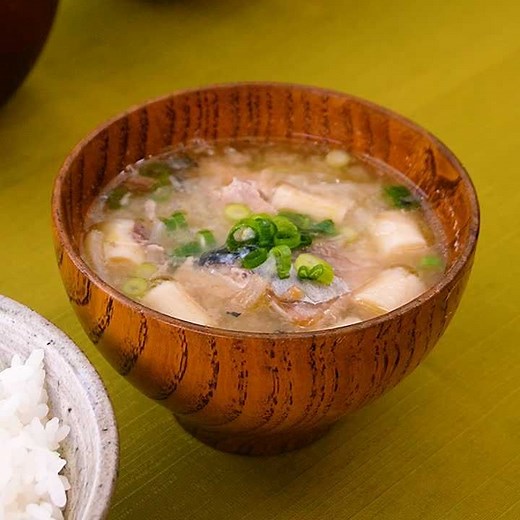 サバ缶のうま味がたっぷり！ たけのこ汁のレシピ動画・作り方 | デリッシュキッチン