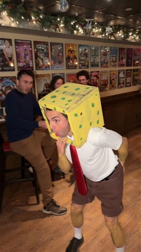 Spongebob ripped his pants! #spongebob #ripped #pants #jokes