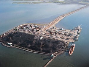 Teck cuts coal sales guidance on port problems