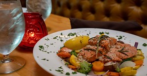 These Twin Cities Restaurants Are Great for Group Dining