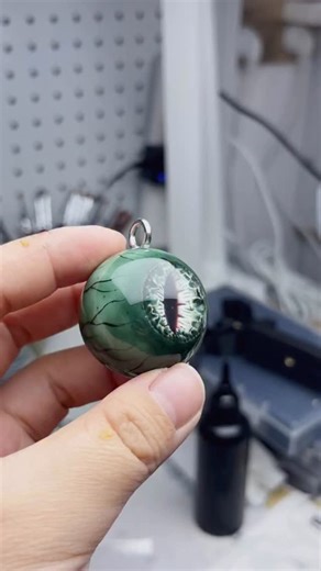 Lucky Bird on Instagram: "💀"