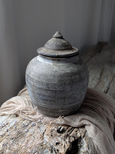 Small Vintage Lidded Clay Vessel - Etsy