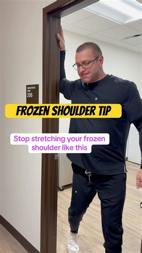 Frozen shoulder exercise #frozenshoulder #shoulderpain #mobility #motivation #physicaltherapy #pt