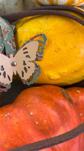 The leaves are changing, and so are the leather crafts!  With...