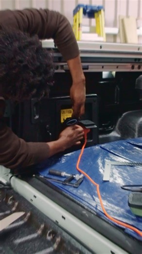 Zelfs wanneer jij uitschakelt, blijft de Ranger Plug-In Hybrid opladen 🤝 Energie voor de momenten waar je zo hard voor hebt gewerkt - met Pro Power Onboard. #Ford #FordRangerPHEV | Ford Nederland