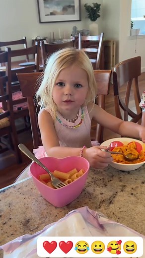 8K views · 401 reactions | Beautiful dinner table gossip ❤️珞 | Happi Place | Facebook