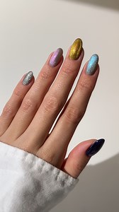 Swatch Party 🔮 Cat Eye Galactic Gemstones 💜 Discover a world of endless customization as you experiment with mesmerizing multi-dimensional 3D effects using the Magnet Tool. Watch as these unique Cat Eye colours play with the light, delivering a captivating end ever-changing manicure experience from every angle 🪩 Colour combinations:�・ Cat Eye Majestic Amethyst 120 Beautiful Black ・ Cat Eye Ethereal Topaz 264 Lady Grey ・ Cat Eye Sunstone Gold 311 Crushed Gold ・ Cat Eye Divine Quartz 264 Lady G