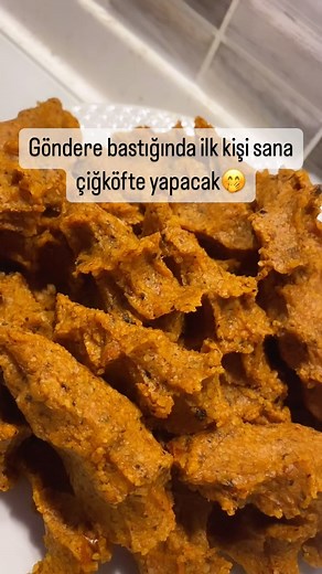 SemaSemih on Instagram: "Çiğköfte sevenler kendini belli etsin😂😂 Göndere bastığında çıkan kişi kim 🤭😂 #çiğköfte #yemektarifleri #yemektarifleri #fypシ #fyp #kesfetteyiz #kesfet #asker #askerim #askeryareniyim #askervideoları #beniöneçıkart #taladro #instagram #instalike #instagood #seniseviyorum #reelsinstagram #loveyourself #viralvideos #instalike #beniöneçıkart #damat #gelin #gelinlikmodelleri #bride #nikah #nikahelbisesi #kargo #kocam #müzik #kahve #edebisözler"