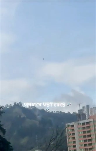 🚨Colombia🇨🇴 is a Hot Spot for UFO activity... Here this young man & his girlfriend, I'm guessing, film a Diamond shape UFO just hovering!! Metallic Spheres, Diamond UFO & Light ships are among many filmed in this region.. Medellin... “Your daily dose of UFOs, aliens, Ghost and space mysteries – Follow now!” #UFO #UAP #UFOsighting #UFOWatch #AlienActivity #Extraterrestrial #UFOFootage #Unexplained #Mystery #Paranormal #UFOCommunity #SkyMystery #UFOAlert #Medellin #Colombia #SouthAmerica #Diamo