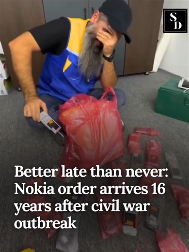 A mobile phone trader in Tripoli, Libya, has finally taken delivery of a shipment of Nokia handsets ordered in 2010, ending a 16-year wait caused by the country’s protracted civil war. #Libya #ViralNews #Nokia #Handphone #SinarDaily