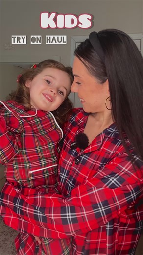 Çfarë do të veshim në çerdhe 😍 Mami kur porosit online i merr ose më të mëdha ose më të vogla 😂 Po ju mamat e tjera si jeni me masat? @temu_italia Link in bio or search 【kcm6424】on the Temu app to get product at 0€! 【Only for new app users with qualifying orders ｜T&Cs apply】 #temu #temuhaul #shopping #haul #unboxingvideo link in my bio or use my code: kcm6424 【Only for new app users with qualifying orders｜T&Cs apply 】Click to get product at 0€! https://app.temu.com/k/enaolk0tnj6