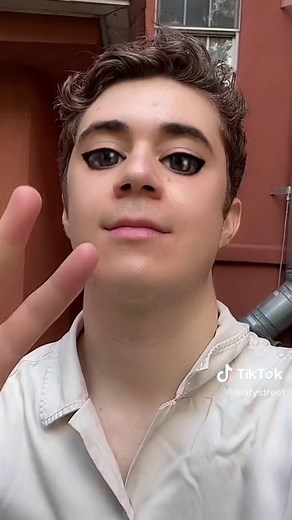 Building a Bioactive Vivarium for Amazon Milk Frogs