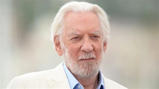 Donald Sutherland, veteran actor known for roles in ‘M*A*S*H,’ ‘Klute’ and ‘The Hunger Games,’ dead at 88