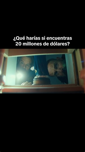 El hallazgo de millones de dólares pone a prueba la confianza de un grupo de policías. 👀 La película ‘El botín’ ya está disponible. 💸 | Netflix