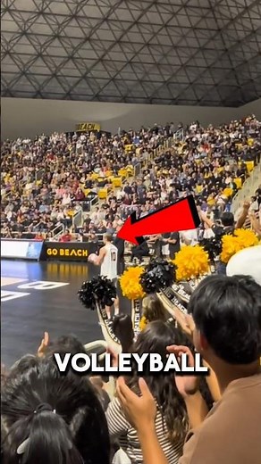 The Viral Clap That Has Everyone in the Stadium Hypnotized! (@.mae.media)