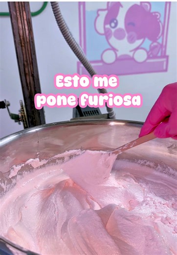 Aventuras en la Tienda Baka: Empacando con Amor