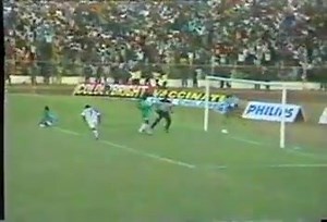 149K views · 2.5K reactions | HIGHLIGHTS: KALU SPECIAL! From an injury time goal against Gabon in 1995 to an 'excellent goal' against Mauritius. Sandwiched in between those goals are his trademark free kicks. Ranked in the top 10 as one of Africa's greatest players, below is a Kalusha Bwalya throw back. | ZamFoot | Facebook