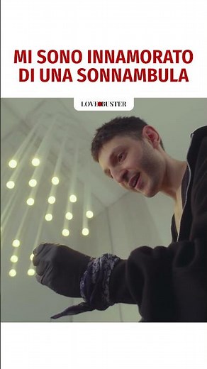 Una ragazza si innamora del rapinatore #Storie.dAmore #shorts