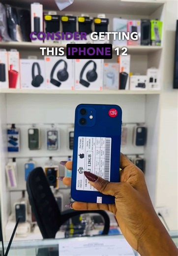 iPhone 12 128GB Review: The Lightweight Champion