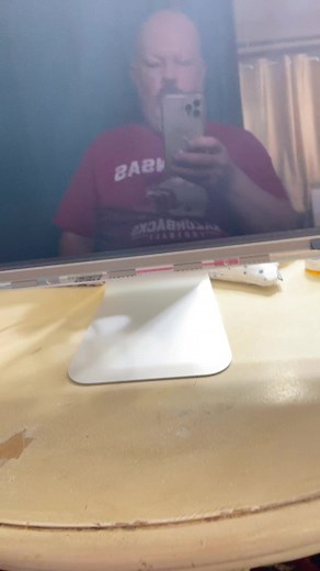 Long Video: replacing a power supply in a Thunderbolt Monitor 27” Apple Display using a magnetic mat and a T10 torx bit.