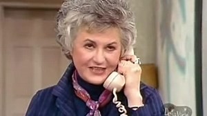 Maude S05E05 Walter's Crisis (2)