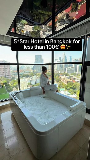 Luxury Stay at Aetas Lumpini Hotel Bangkok Under €100