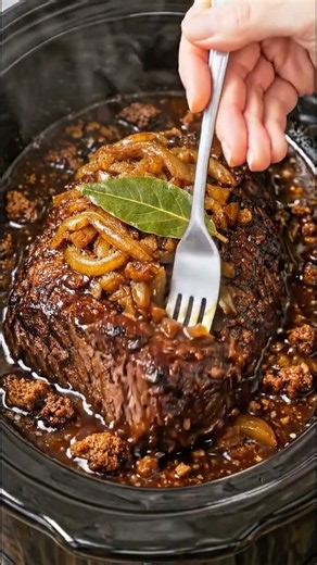 Slow Cooker French Onion Pot Roast 🥩🧅 #recipe